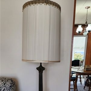 2 lamps